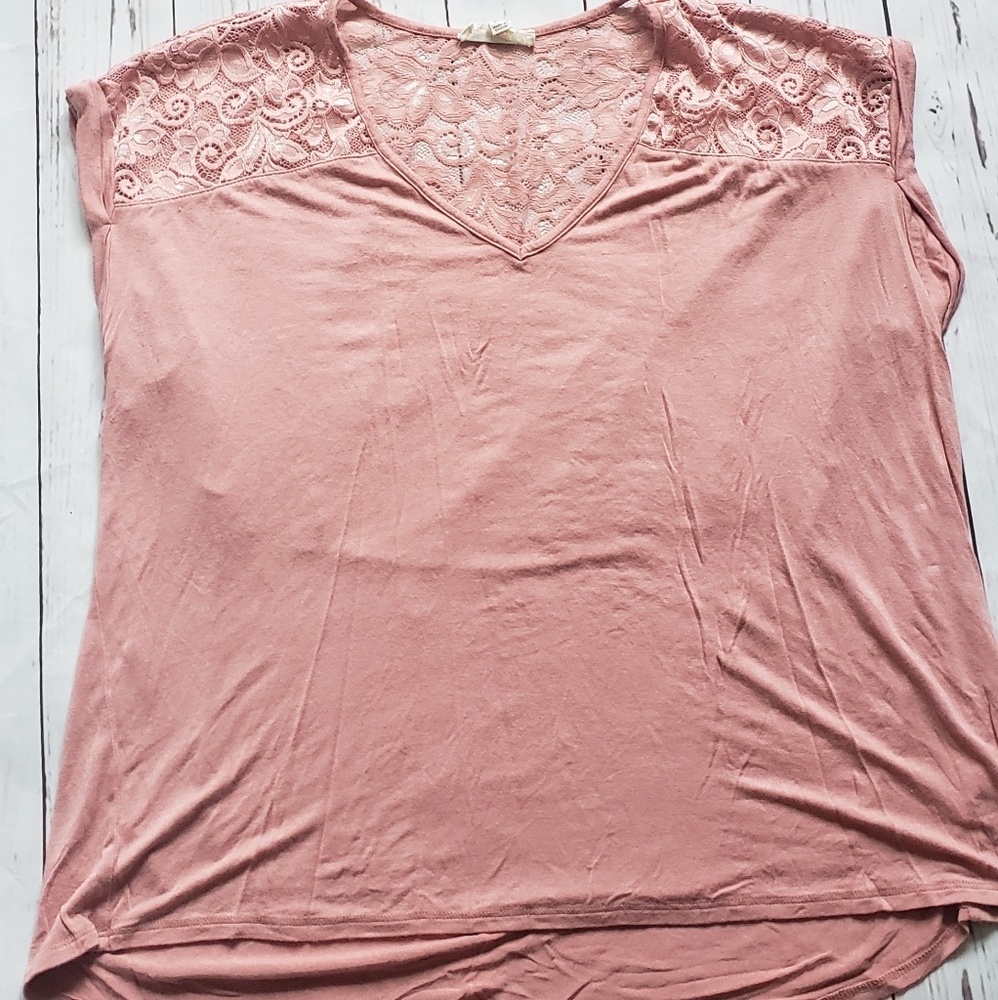 Dusty pink and lace  V neck Tshirt